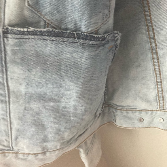 Limited Edition Levi’s Art Class Ex-boyfriend Trucker Jacket NWT S - Picture 3 of 11